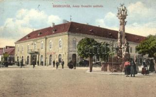 Érsekújvár, Nové Zamky; Arany oroszlán szálloda, Szentháromság szobor. Szivesi Kapus kiadása / hotel, Trinity statue (kopott sarkak / worn corners)