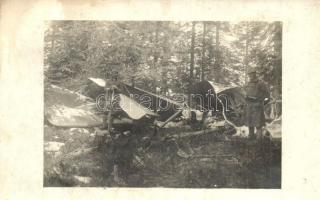 Első világháborús osztrák-magyar lelőtt repülő a Mte. Cingarellán / WWI ruins of a shot down K.u.K. military aircraft on Monte Zingarella. photo (fl)