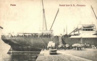 1910 Pannónia kivándorlási hajó a fiume-i kikötőben. Reis Isidor kiadása / Cunard Line SS Pannonia / Emigration ship Cunard Line SS Pannonia in Fiume
