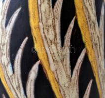 Gorka Lívia (1925-2011): Madaras váza pár (2db). Festett, mázas kerámia, jelzett, egyiken apró máz h...