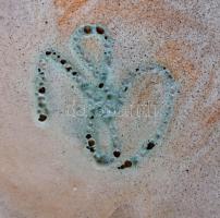 Gorka Lívia (1925-2011): Madaras váza pár (2db). Festett, mázas kerámia, jelzett, egyiken apró máz h...