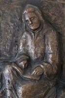 Medgyessy Ferenc (1881-1958): Kőrősi Csoma Sándor.  Öntött, patinázott bronz falikép, jelzett, 34×28...