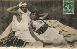 Jeune Mauresque et Femme Kabyle / Half-naked Moroccon and Kabyle women, folklore. TCV card