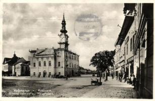 Késmárk, Kezmarok; Hlavné námestie, Kino / Hauptplatz / Fő tér, Városháza, Vogelmann Mór üzlete, mozi, kerékpár, automobil / main square, town hall, shops, cinema, bicycle, automobile