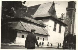 1933 Késmárk, Kezmarok; Stary a novy ev. Kostol / Alte und neue ev. Kirche / A régi és az új evangélikus templom, automobil / the old and the new Lutheran church, automobile. photo