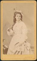cca 1870 Felekyné Munkácsy Flóra (1836-1906) színésznő , keményhátú fotó Ellinger műterméből, 10,5×6,5 cm