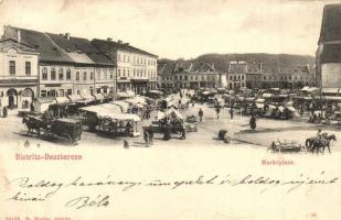 1904 Beszterce, Bistritz, Bistrita; Marktplatz / Piac tér, Carl Lebkuchner, Johann Lutsch, Geckner üzlete, piaci árusok, bódék. Kiadja M. Binder / market square, shops, vendors, booths (EK)