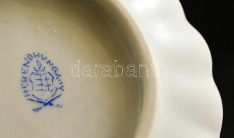 Herendi Viktória mintás porcelán tálka, kézzel festett, jelzett, kis kopásnyomokkal, d: 10,5 cm