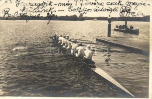 1905 Budapest, evezős csapat edzés közben a Dunán / Hungarian rowing team training on Danube. photo (EK)