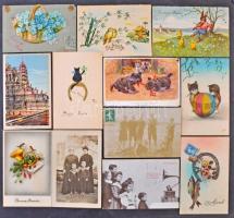 Kb. 500 db RÉGI motívumlap, humoros lithok, művész, gyerek, hölgyek / Cca. 500 pre-1945 motive postcards, humorous lithos, art, children, ladies