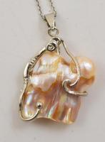 Ezüst(Ag) nyaklánc, jelzett, h: 46 cm, nettó: 1,6 g + gyöngyház medál fém foglalatban