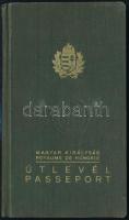 1937-1938 A Magyar Királyság által kiállított fényképes útlevél + a Magyar Kerékpáros Szövetség tagsági igazolványa + kitöltetlen szakszolgálati engedély motornélküli repülőhöz + KAMC tagsági igazolvány / Hungarian passport and 3 IDs