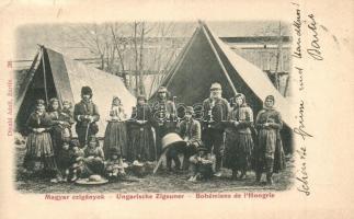 1901 Magyar cigányok, kunyhók, folklór. Divald Adolf 26. / Ungarische Zigeuner / Bohémiens de l'Hongrie / Gypsy folklore, Hungarian gypsies, huts (EK)