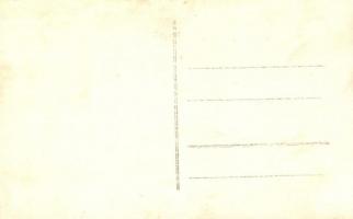 Körmöcbánya, Kremnitz, Kremnica; Pénzverde, női dolgozók szétválogatják az elkészült érméket, belső ...