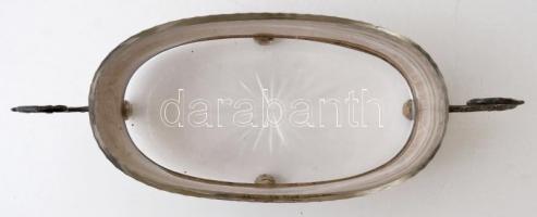 Üvegbetétes fém kínáló. Üvegen kis lepattanás. 37 cm