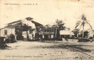 Toamasina, Tamatave; La Gare / Bahnhof / railway station with locomotive