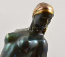 cca 1910 Zsolnay női akt lepellel, Formába öntött keménycserép színes festett eozinmázzal, jelzett, ...