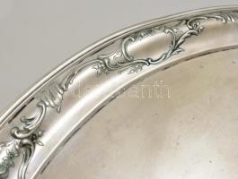 J. C. Klinkosch ezüst (Ag.) műhely (Bécs), historizáló füles tálca, préselt és poncolt díszítésekkel...