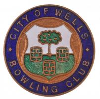 Nagy-Britannia DN City of Wells - Bowling Club zománcozott bowling klub jelvény (26mm) T:1- Great Britannia ND Victoria Bowling Club - Weston-S-Mare enamelled pin (26mm) C:AU