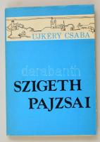 Ujkéry Csaba: Szigeth pajzsai. Szigetvár, 1987, Szigetvár Város Tanácsa. A szerző dedikációjával. Papírkötésben, jó állapotban.