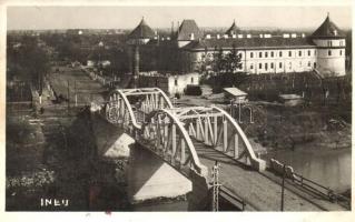 1939 Borosjenő, Ineu; Rákóczi vár, híd, romos épület, farakások / castle, bridge, ruined building, wood pile. photo (fl)