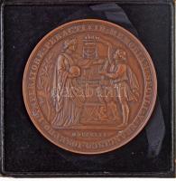 Ausztria 1865. "Bécsi Egyetem 500. évfordulója" Br emlékérem dísztokban. Szign.: Carl Radn...