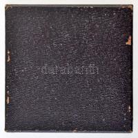 Ausztria 1865. "Bécsi Egyetem 500. évfordulója" Br emlékérem dísztokban. Szign.: Carl Radn...