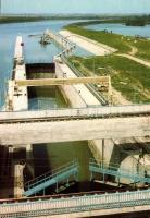 4 db MODERN magyar képeslap; Paksi atomerőmű, Kiskörei vízlépcső, Nyergesújfalu viscosagyár / 4 mode...