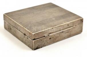 Ezüst(Ag) doboz, fa berakással, jelzett, 9×10×3 cm, bruttó: 166,6 g