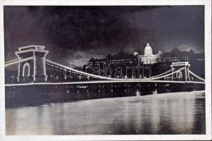 Budapest este - 26 db régi képeslap albumban / at night. 26 pre-1945 postcards in album