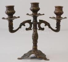 Három ágú díszes bronz gyertyatartó, m: 17 cm