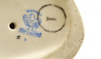 Aquincumi veréb, kézzel festett, jelzett, apró kopásokkal, m: 7 cm