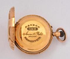 14K arany zsebóra pajzsos díszítéssel. Működő, de tisztításra szoruló szerkezettel. Üveg nélkül  / 1...