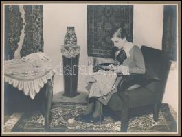 Budapestm VIII. József Krt. 10-12. Manus szőnyeg, fonal, gobelin üzlet portálja, valamint belseje és...