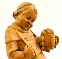 Söröző barát, szobor, faragott fa, jelzés nélkül, kis kopásokkal, m: 39,5 cm