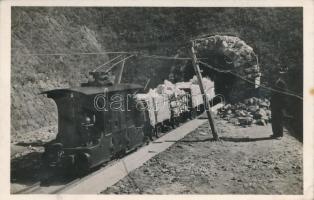 Désakna, Ocna Dejului; sókiszállítás a bányából kisvasúttal / salt transport from the mine on mining railway