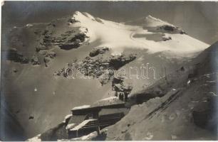 Első világháborús osztrák-magyar katonák hegyi állásai az olasz fronton / WWI Austro-Hungarian military, trenches at the Italian front, in the mountains, photo