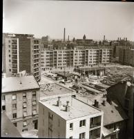 cca 1968 Budapest, X. kerület, Kőbánya - látképek, utcaképek, épületfotók, életképek, stb., 33 db vi...