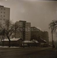cca 1968 Budapest, X. kerület, Kőbánya - látképek, utcaképek, épületfotók, életképek, stb., 33 db vi...