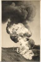 Medgyes, Mediasch; olajmező robbanás / oil field explosion. Franz Sollich photo (EM)