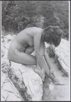 cca 1986 Földanya látomása, szolidan erotikus felvételek, 4 db vintage negatív, + 7 db vintage fotó ...