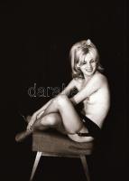 cca 1972 Kettesben töltött szilveszter, szolidan erotikus felvételek, 18 db vintage negatív, 24x36 m...