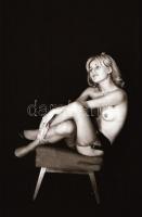 cca 1972 Kettesben töltött szilveszter, szolidan erotikus felvételek, 18 db vintage negatív, 24x36 m...