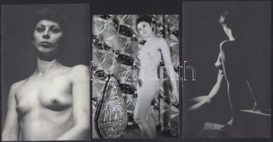 Labdajáték, szolidan erotikus felvételek az 1980-as évekből, 4 db vintage negatív, + 7 db vintage fo...