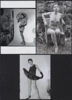 Labdajáték, szolidan erotikus felvételek az 1980-as évekből, 4 db vintage negatív, + 7 db vintage fo...