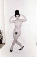 cca 1971 Szolidan erotikus felvételek, 22 db vintage negatív, 24x36 mm