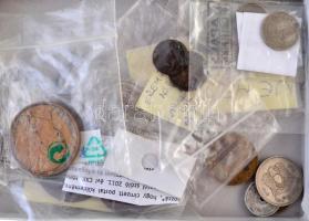 Kis doboznyi vegyes érme, bankjegy és jelvény tétel T:vegyes