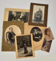 cca 1920 és 1933 között készült, vintage fotók egy jómódú Vas megyei családról, 7 db fotó, ebből kettő Knebel jelzéssel és két kép feliratozva, 14x9 cm és 17x22,5 cm között