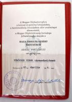 14db-os kitüntetés tétel nagyrészt saját dobozában, valamint 3db adományozói okirat T:vegyes