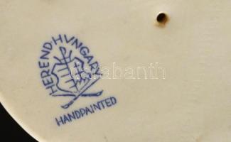 Herendi pisilő kisfiú, kézzel festett, jelzett, apró kopásokkal, m: 18 cm